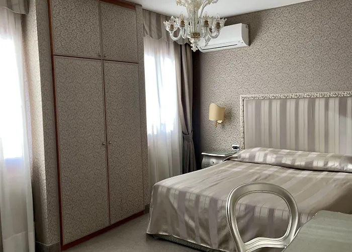 Castello Отель 3*