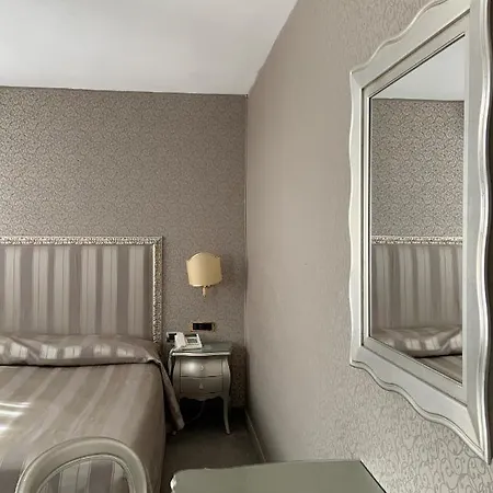 Castello Отель 3*