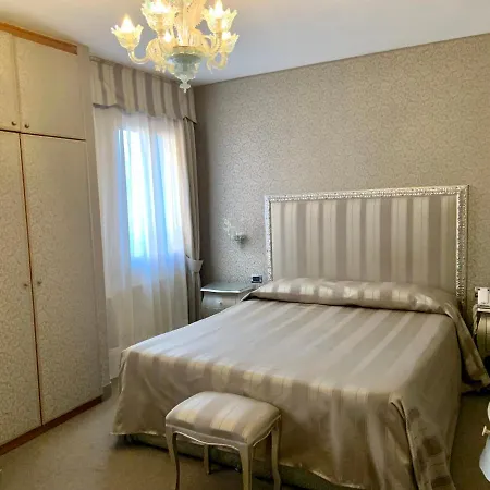 Отель Castello