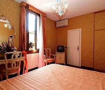 Отель Castello