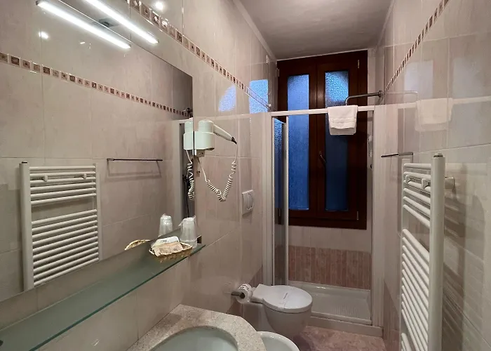 Castello Ξενοδοχείο 3*