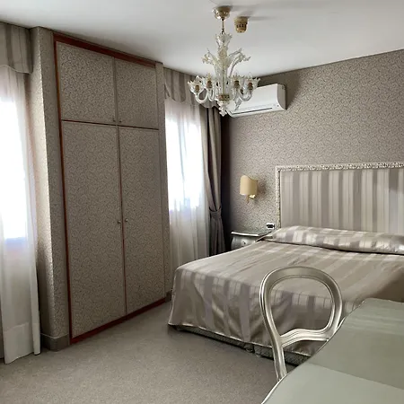 Castello Hotel 3*