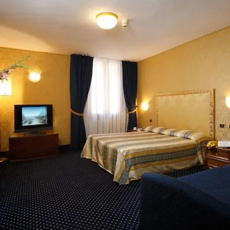 Castello Hotel 3*